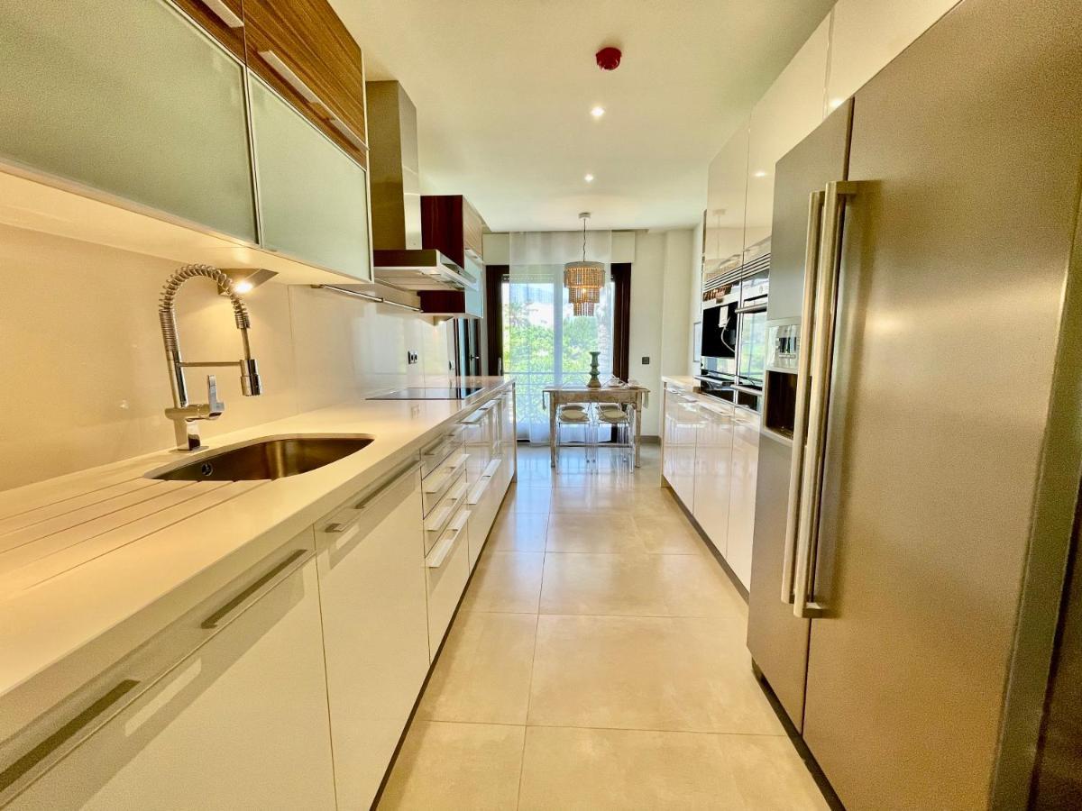 Doncella Beach , Apartamento Con Vistas Al Mar Estepona Eksteriør bilde